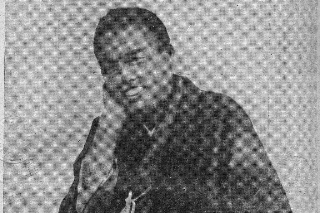 幕末の志士、中岡慎太郎の笑顔の写真